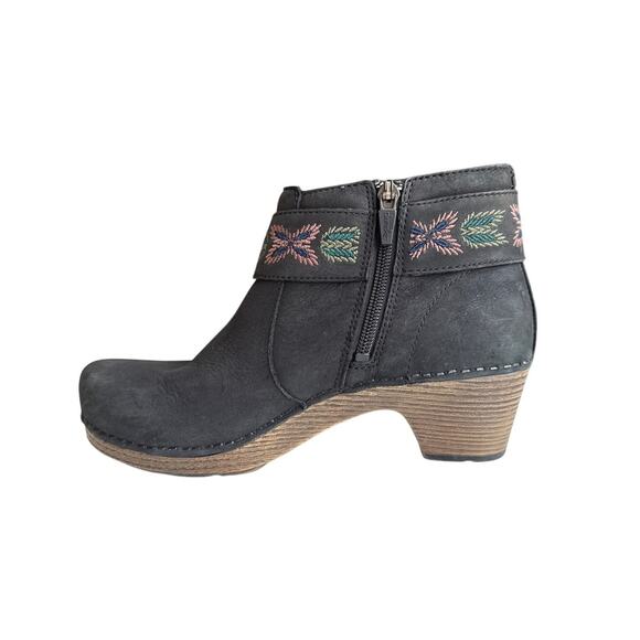 Dansko Leather MINA Ankle Zip Booties in Black Size 37/ US 7 - Picture 2 of 9